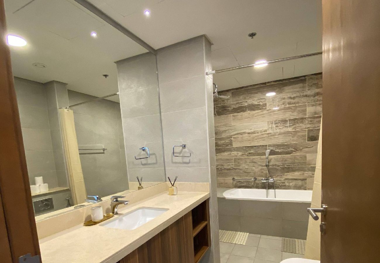Apartment in Dubai - Stunning Sea-facing Apartment in Palm Jumeirah  Apartment in Dubai - Stunning Sea-facing Apartment in Palm Jumeirah