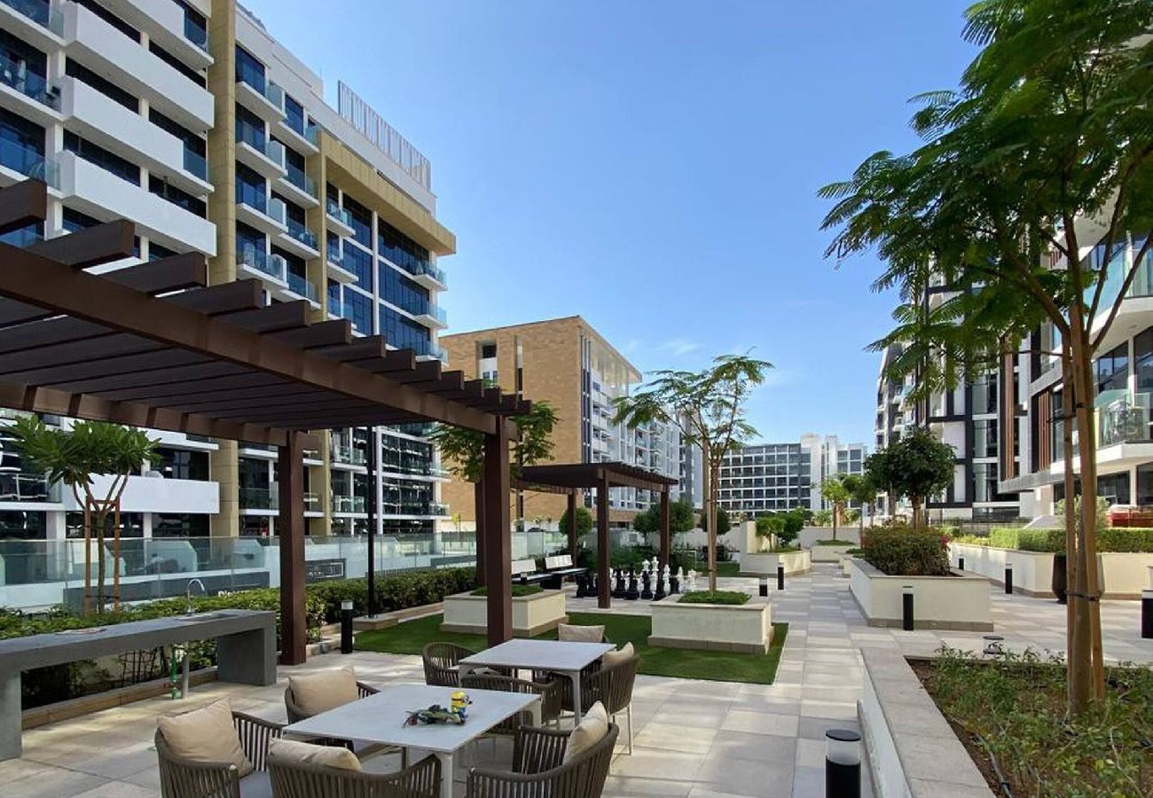 Studio in Dubai - Largest Studio Apartment near Downtown 