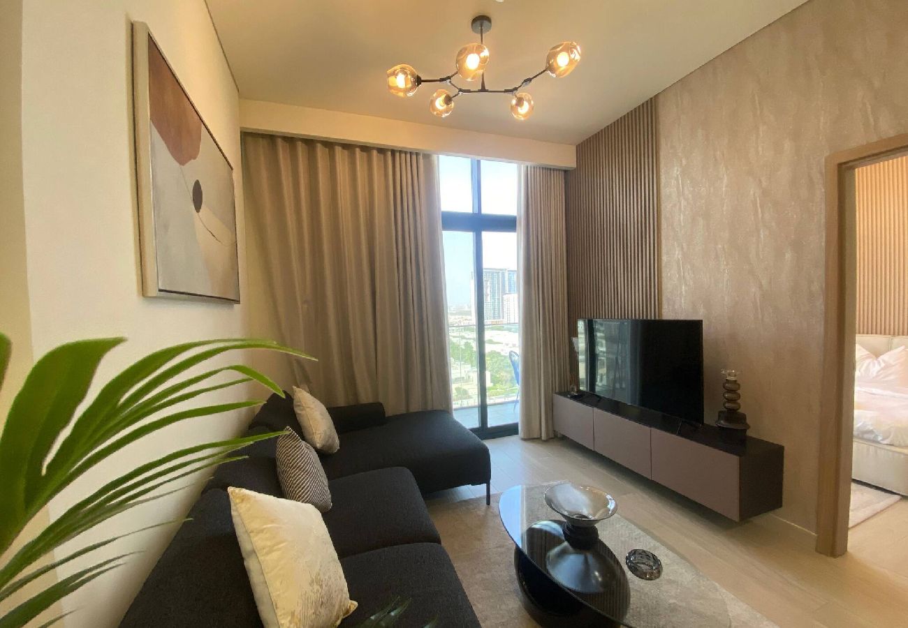 Apartment in Dubai - Spacious 1 Bedroom Apartment in Azizi Riviera 