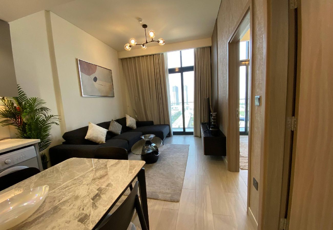 Apartment in Dubai - Spacious 1 Bedroom Apartment in Azizi Riviera 