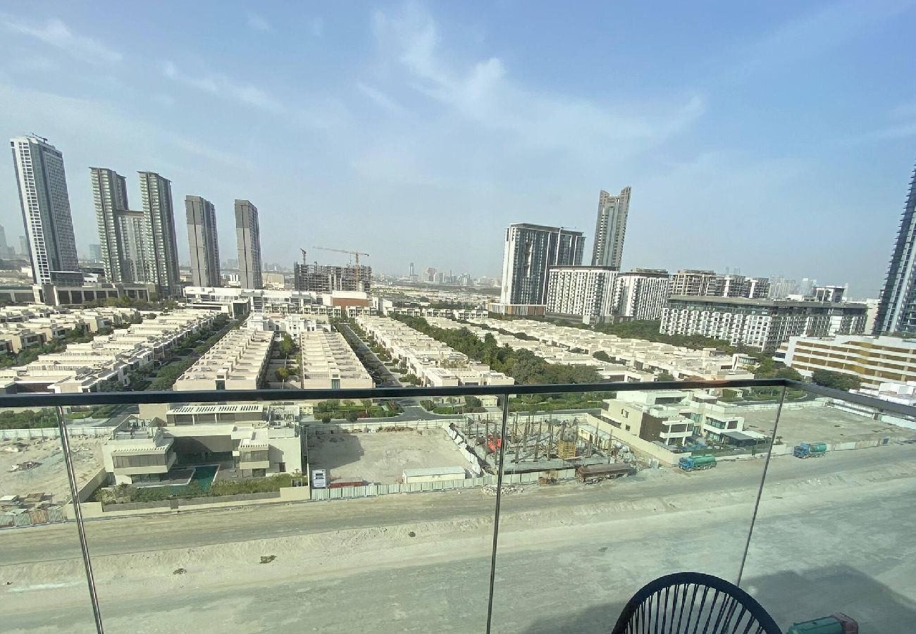Apartment in Dubai - Spacious 1 Bedroom Apartment in Azizi Riviera 