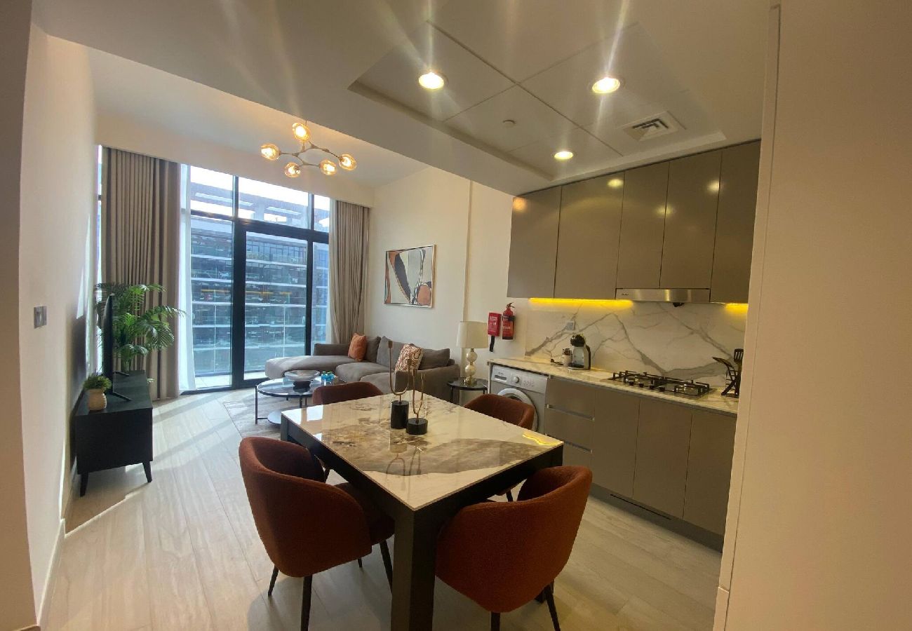 Apartment in Dubai - Large 1 Bedroom Apartment in Azizi Riviera 15 