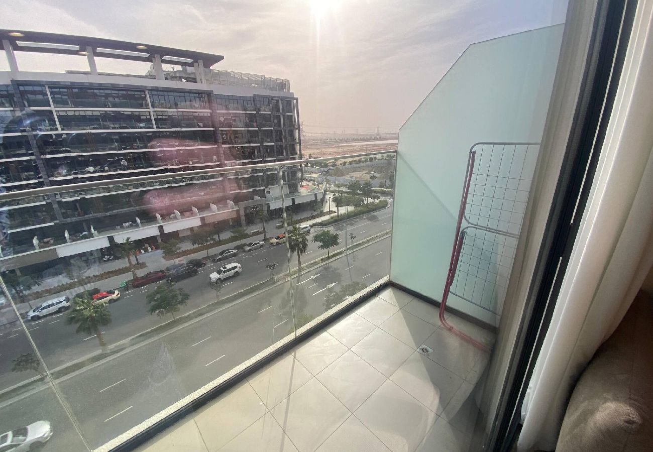 Apartment in Dubai - Large 1 Bedroom Apartment in Azizi Riviera 15 