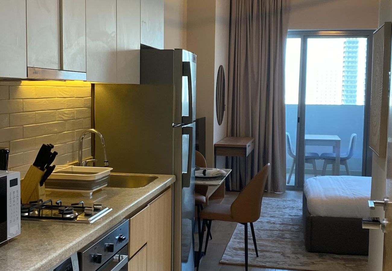 Studio in Dubai - Furnished studio apartment next to metro