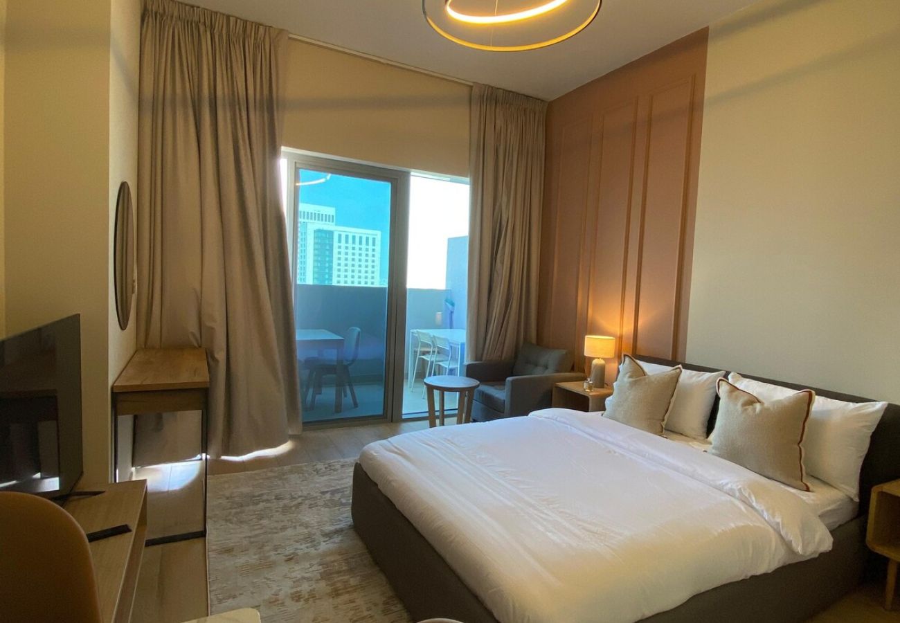 Studio in Dubai - Furnished studio apartment next to metro