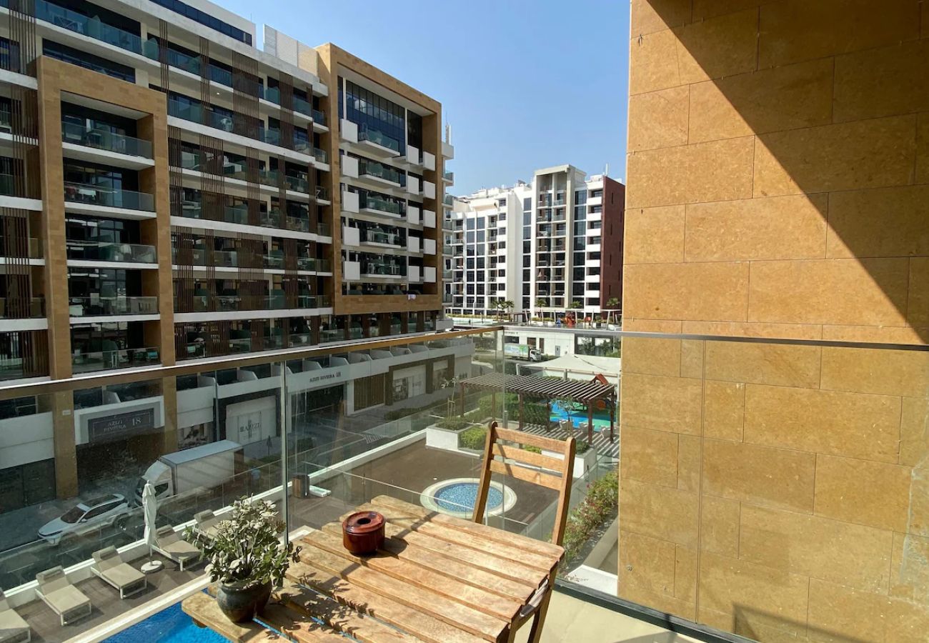 Studio in Dubai - Stylish studio with Pool and Gym access.
