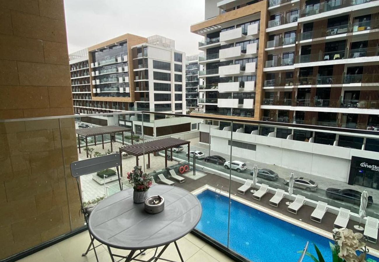 Studio in Dubai - Studio Apartment with Pool and Gym Access