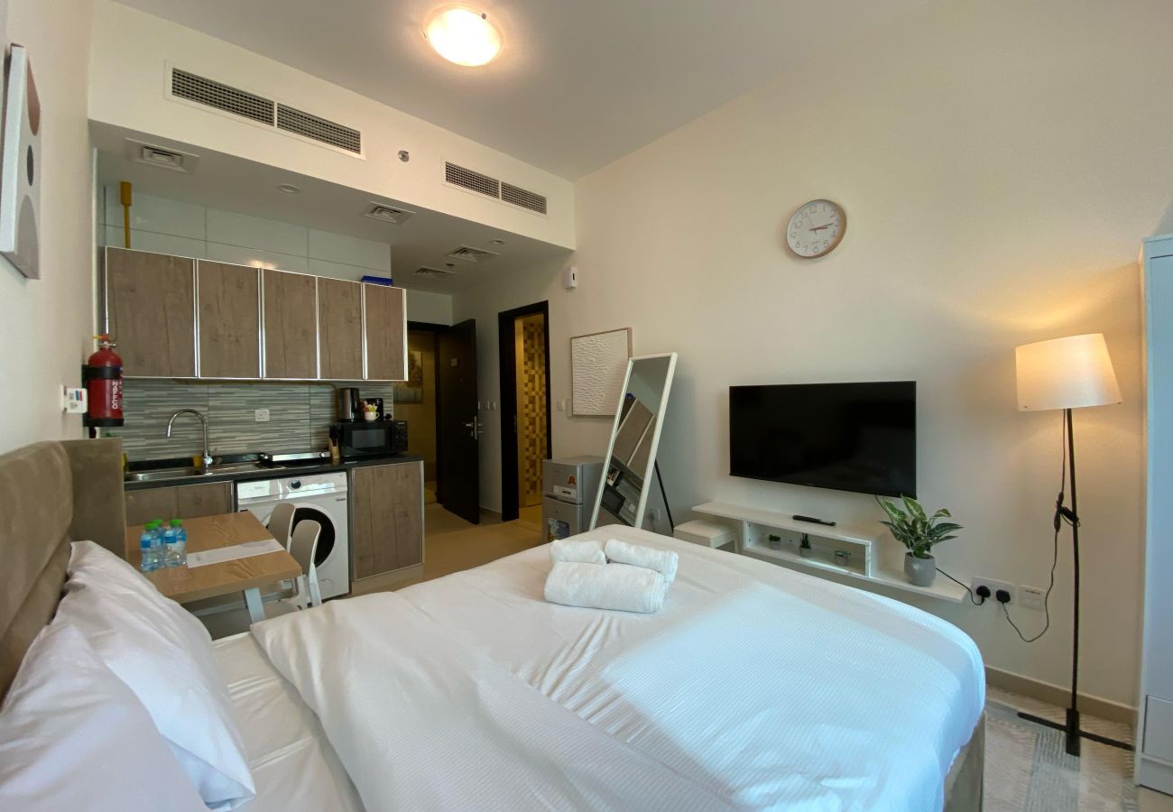 Studio in Dubai - Charming Studio Apartment in Jadaf – Perfect for Comfort and Convenience