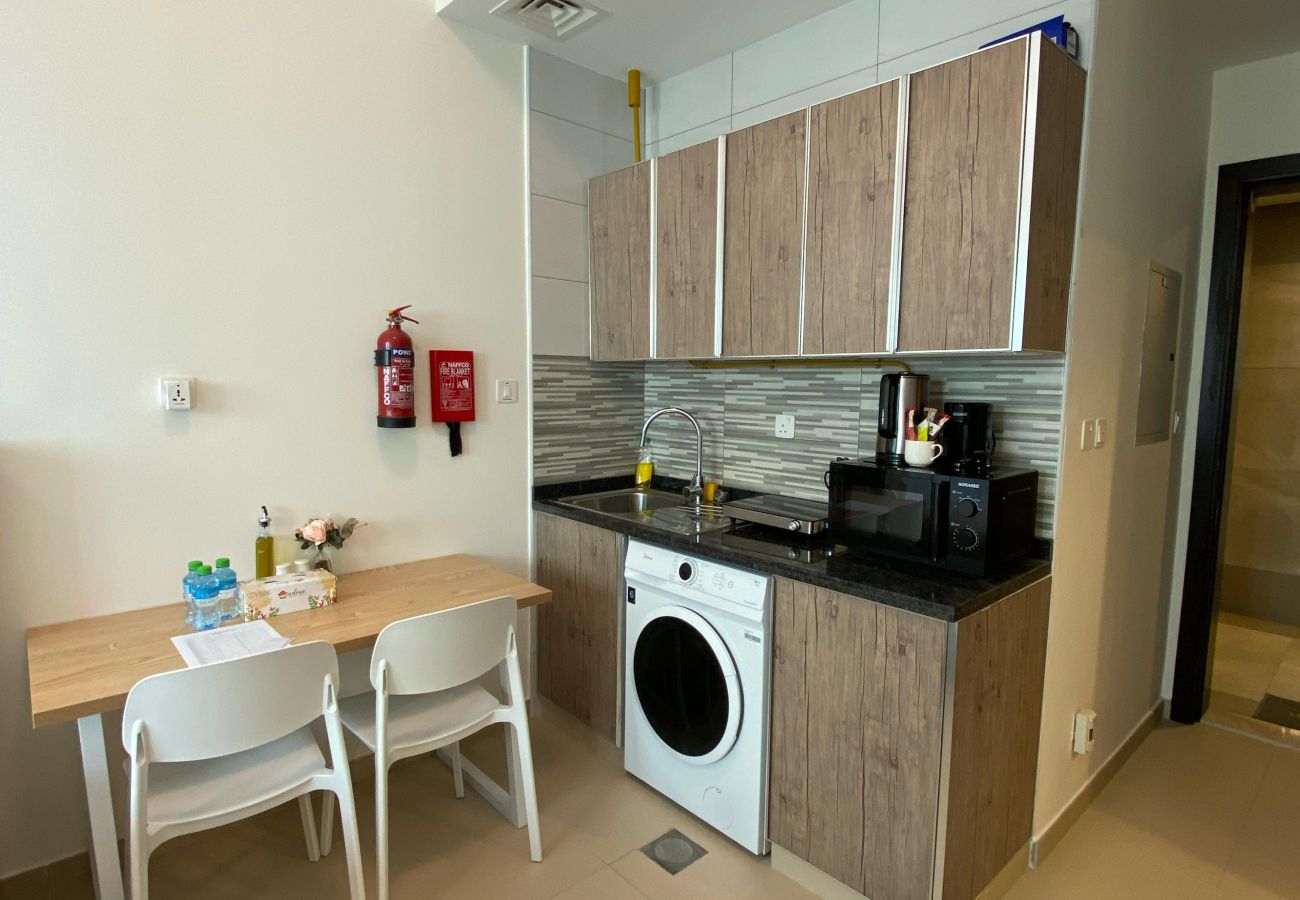 Studio in Dubai - Charming Studio Apartment in Jadaf – Perfect for Comfort and Convenience
