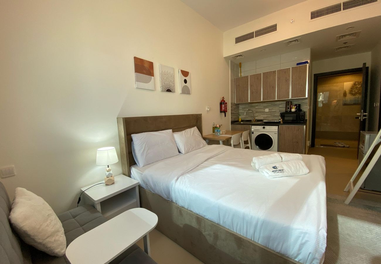 Studio in Dubai - Charming Studio Apartment in Jadaf – Perfect for Comfort and Convenience