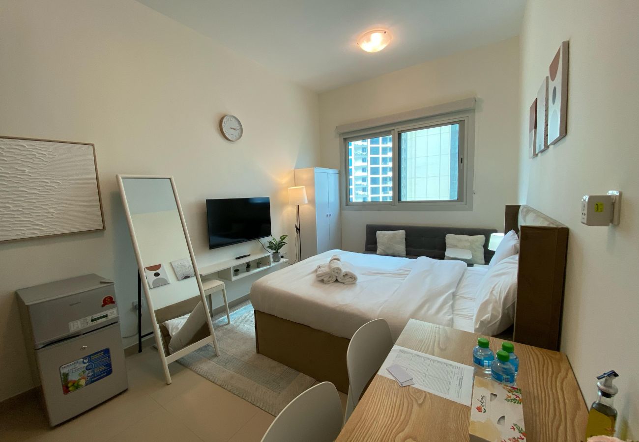 Studio in Dubai - Charming Studio Apartment in Jadaf – Perfect for Comfort and Convenience