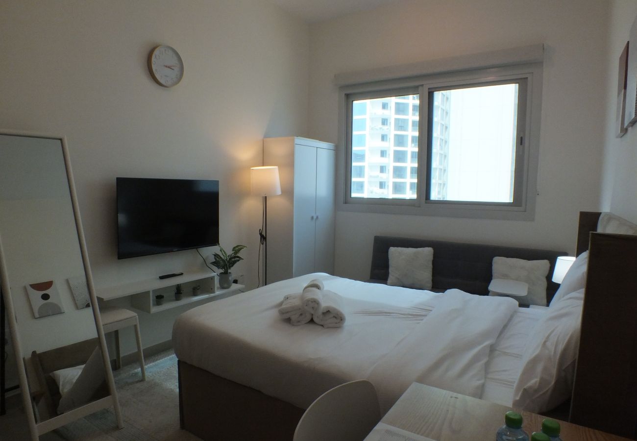 Studio in Dubai - Charming Studio Apartment in Jadaf – Perfect for Comfort and Convenience
