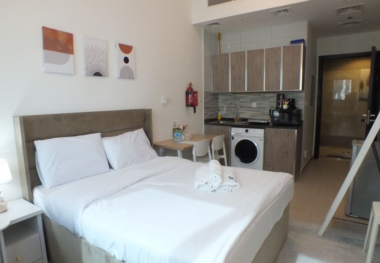 Studio in Dubai - Charming Studio Apartment in Jadaf – Perfect for Comfort and Convenience