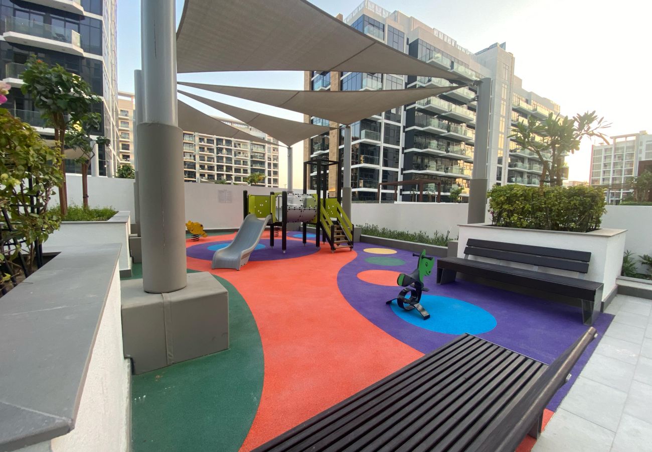 Studio in Dubai - Modern Studio with Pool, Gym, and Playground 