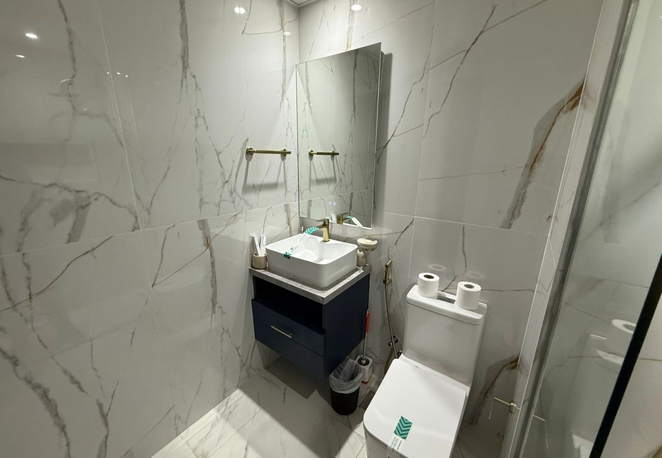 Studio in Dubai - Modern Studio Apartment for Rent in Al Furjan, Dubai