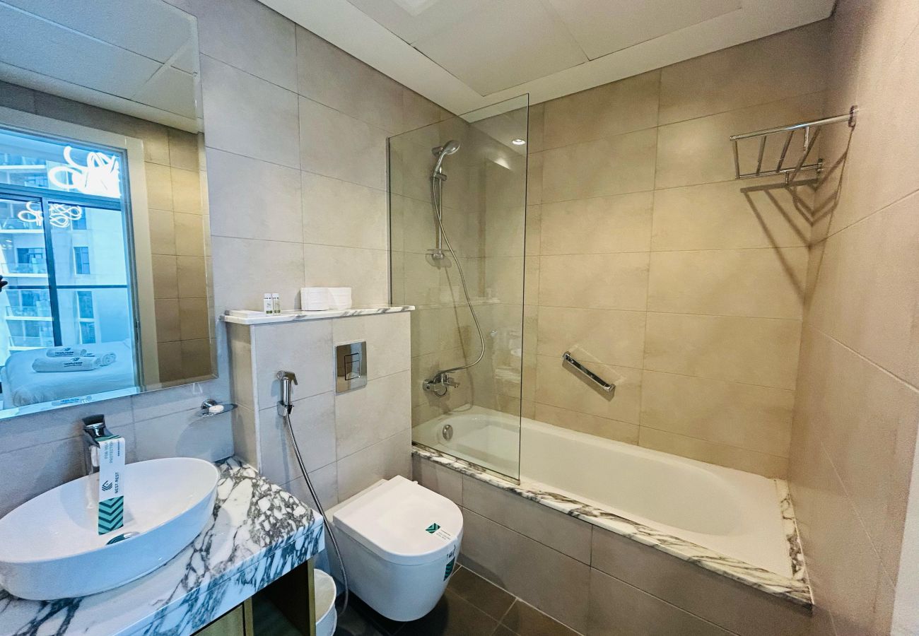Apartment in Dubai - Modern 2BHK Apartment with Stunning City Views – Aykon City Tower, Dubai