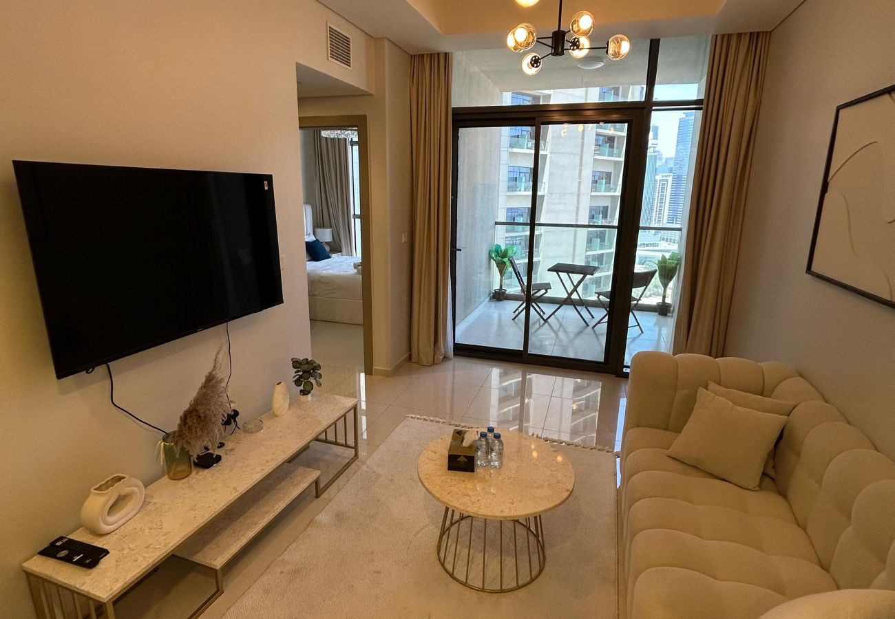 Apartment in Dubai - Modern 2BHK Apartment with Stunning City Views – Aykon City Tower, Dubai