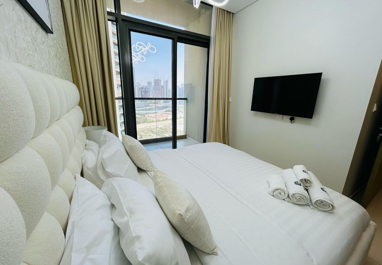 Apartment in Dubai - Modern 2BHK Apartment with Stunning City Views – Aykon City Tower, Dubai