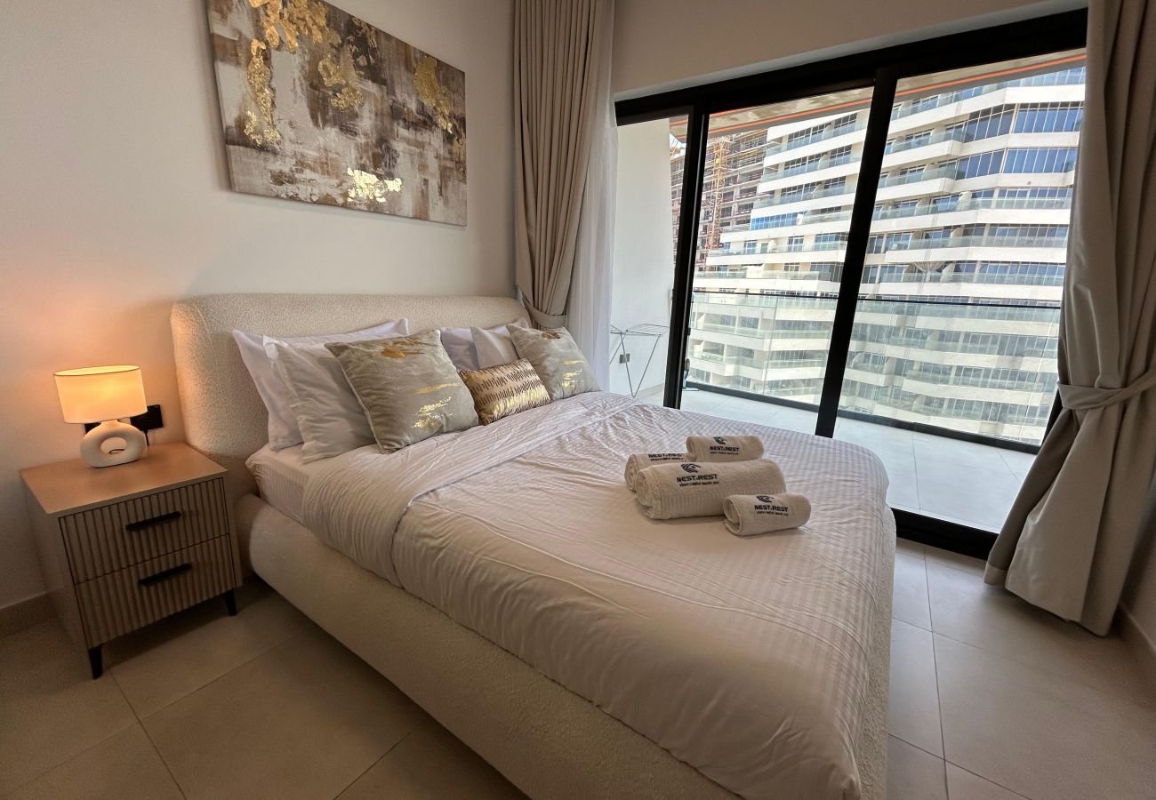 Apartment in Dubai - Modern 1-Bedroom Apartment in Al Jaddaf | Pool, Gym, Parking & Free Wi-Fi Apartment in Dubai - Modern 1-Bedroom Apartment in Al Jaddaf | Pool, Gym, Parking & Free Wi-Fi