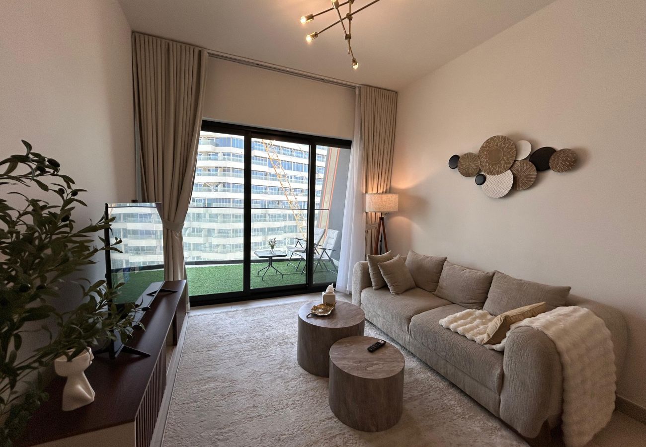Apartment in Dubai - Modern 1-Bedroom Apartment in Al Jaddaf | Pool, Gym, Parking & Free Wi-Fi Apartment in Dubai - Modern 1-Bedroom Apartment in Al Jaddaf | Pool, Gym, Parking & Free Wi-Fi