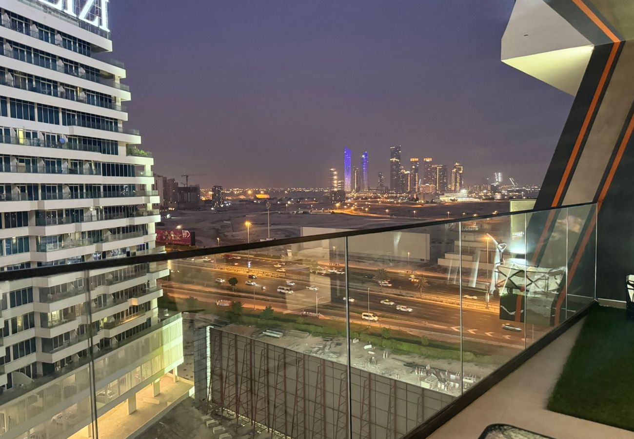 Apartment in Dubai - Modern 1-Bedroom Apartment in Al Jaddaf | Pool, Gym, Parking & Free Wi-Fi Apartment in Dubai - Modern 1-Bedroom Apartment in Al Jaddaf | Pool, Gym, Parking & Free Wi-Fi