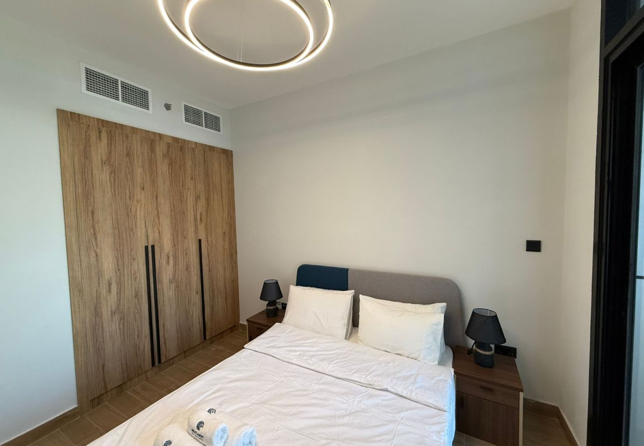 Apartment in Abu Dhabi - Elegant 1BR Apt with balcony | Al Maryah Vista 1 | Prime Area