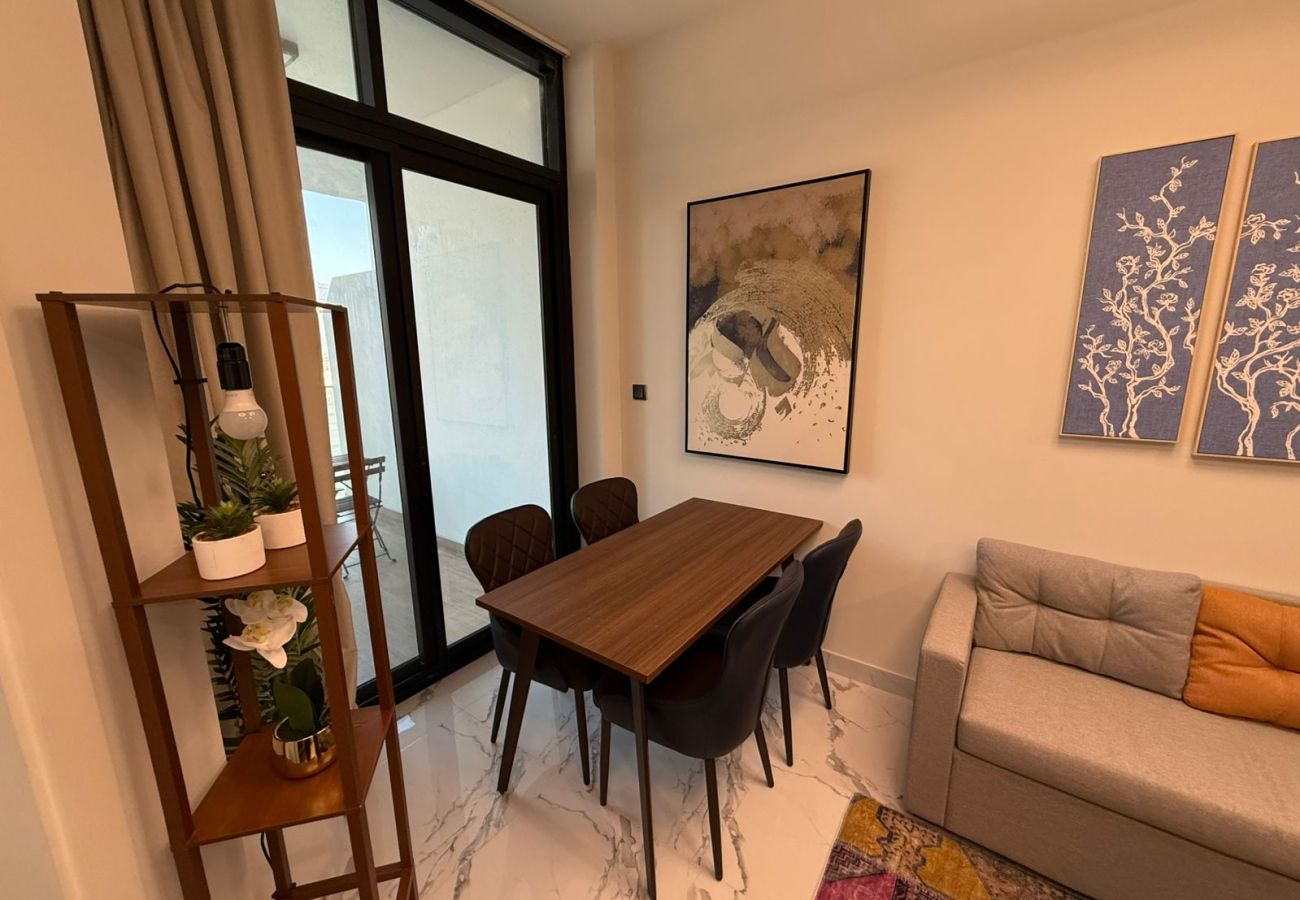 Apartment in Abu Dhabi - Elegant 1BR Apt with balcony | Al Maryah Vista 1 | Prime Area