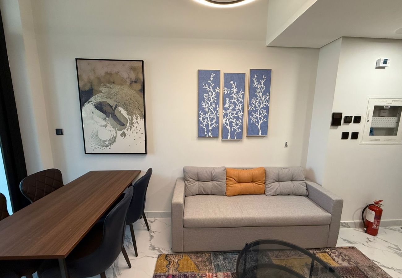 Apartment in Abu Dhabi - Elegant 1BR Apt with balcony | Al Maryah Vista 1 | Prime Area