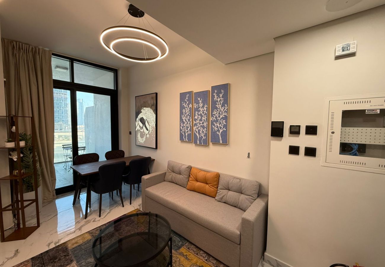 Apartment in Abu Dhabi - Elegant 1BR Apt with balcony | Al Maryah Vista 1 | Prime Area