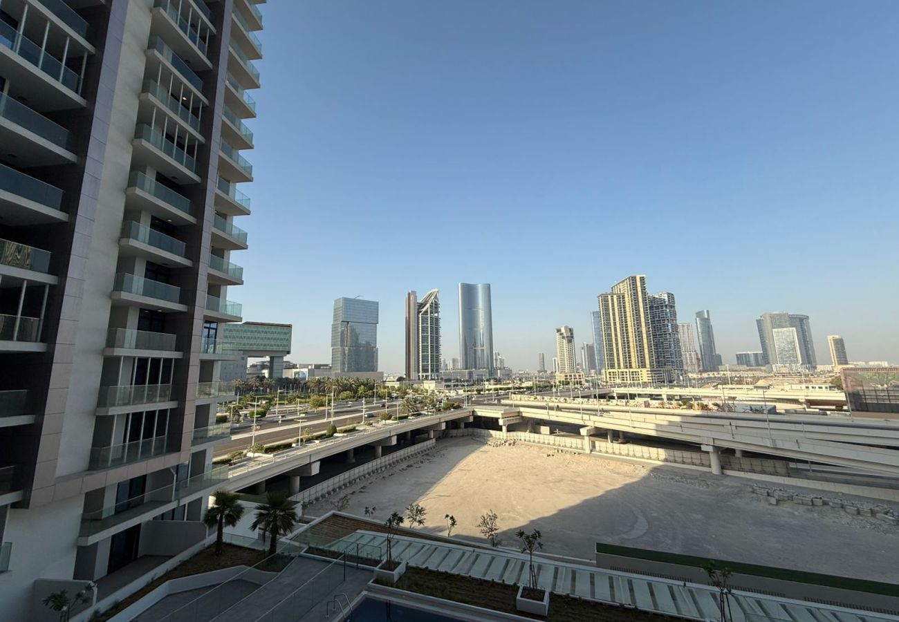 Apartment in Abu Dhabi - Elegant 1BR Apt with balcony | Al Maryah Vista 1 | Prime Area