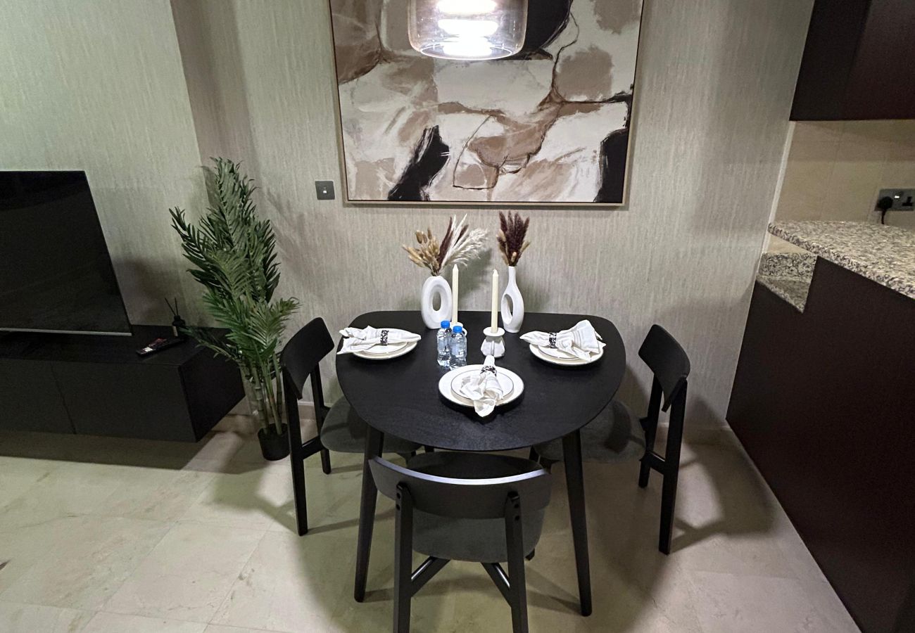 Studio in Dubai -  Elegant Studio in DIFC | Skyline Views, Pool, Gym & Full Amenities