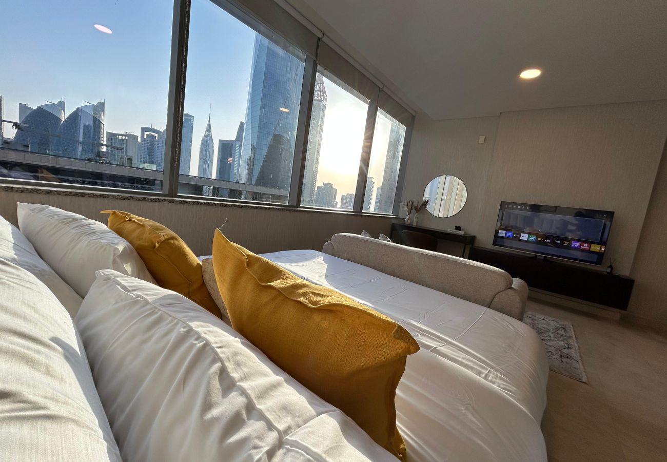 Studio in Dubai -  Elegant Studio in DIFC | Skyline Views, Pool, Gym & Full Amenities