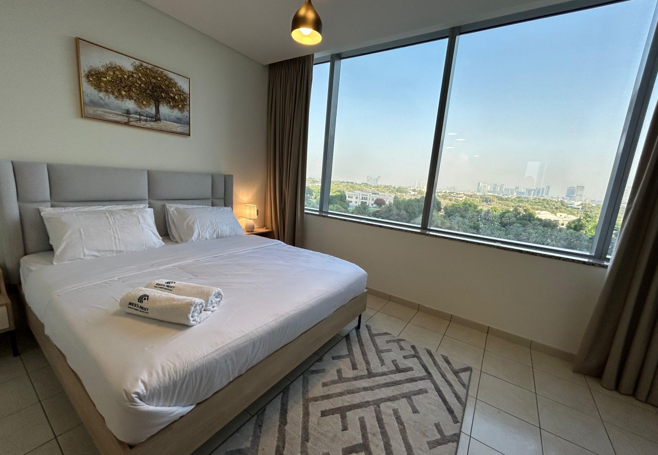 Apartment in Dubai -  Luxury 2-Bedroom Apartment in DIFC | Skyline Views, Pool, Gym & Full Amenities