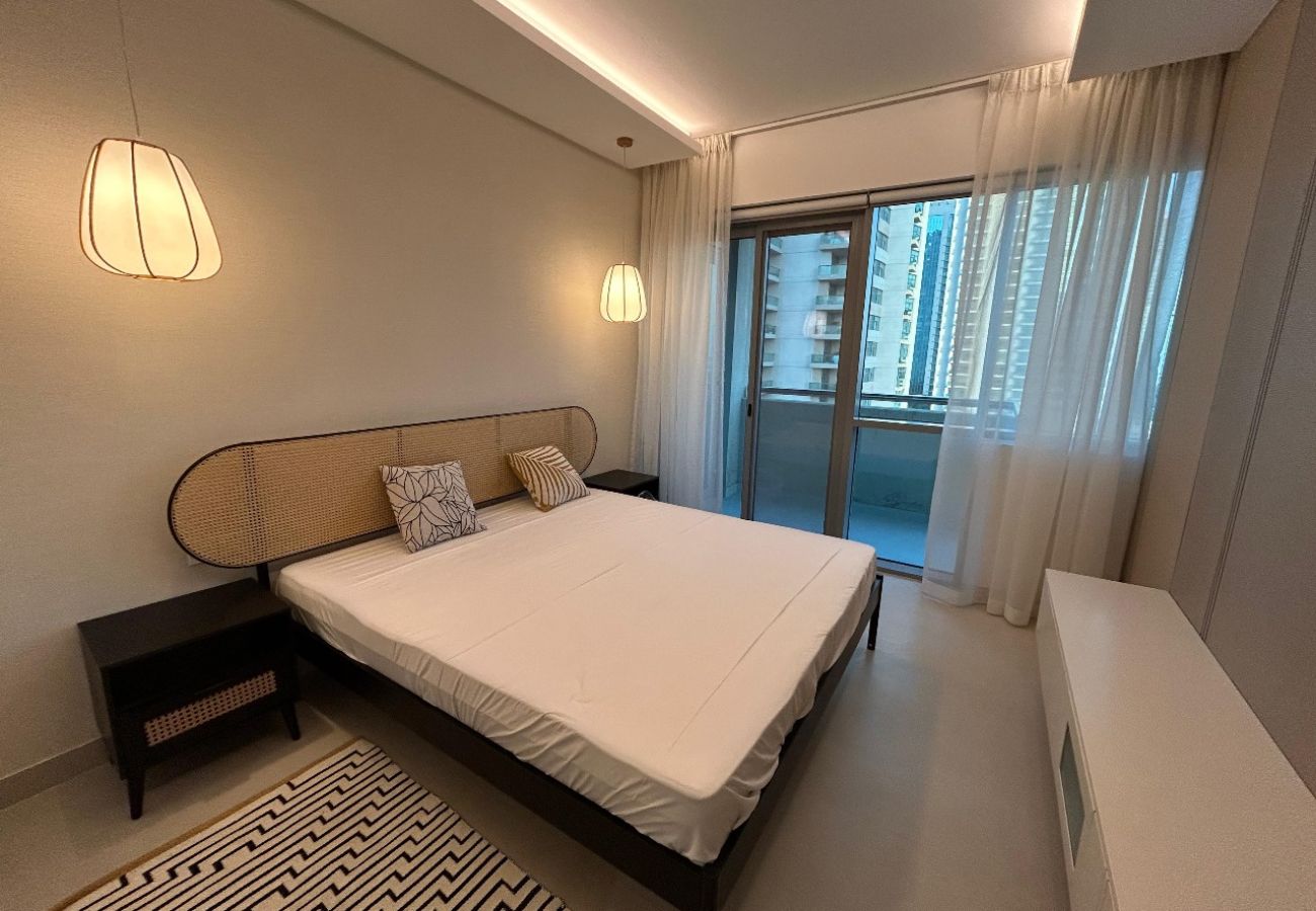 Apartment in Dubai - Elegant 2 BHK Apartment in Dubai with Gym & Swimming Pool Access