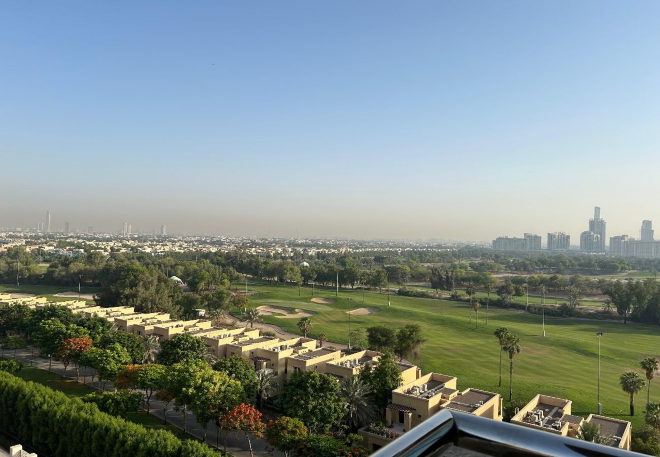 Apartment in Dubai - Elegant 2 BHK Apartment in Dubai with Gym & Swimming Pool Access