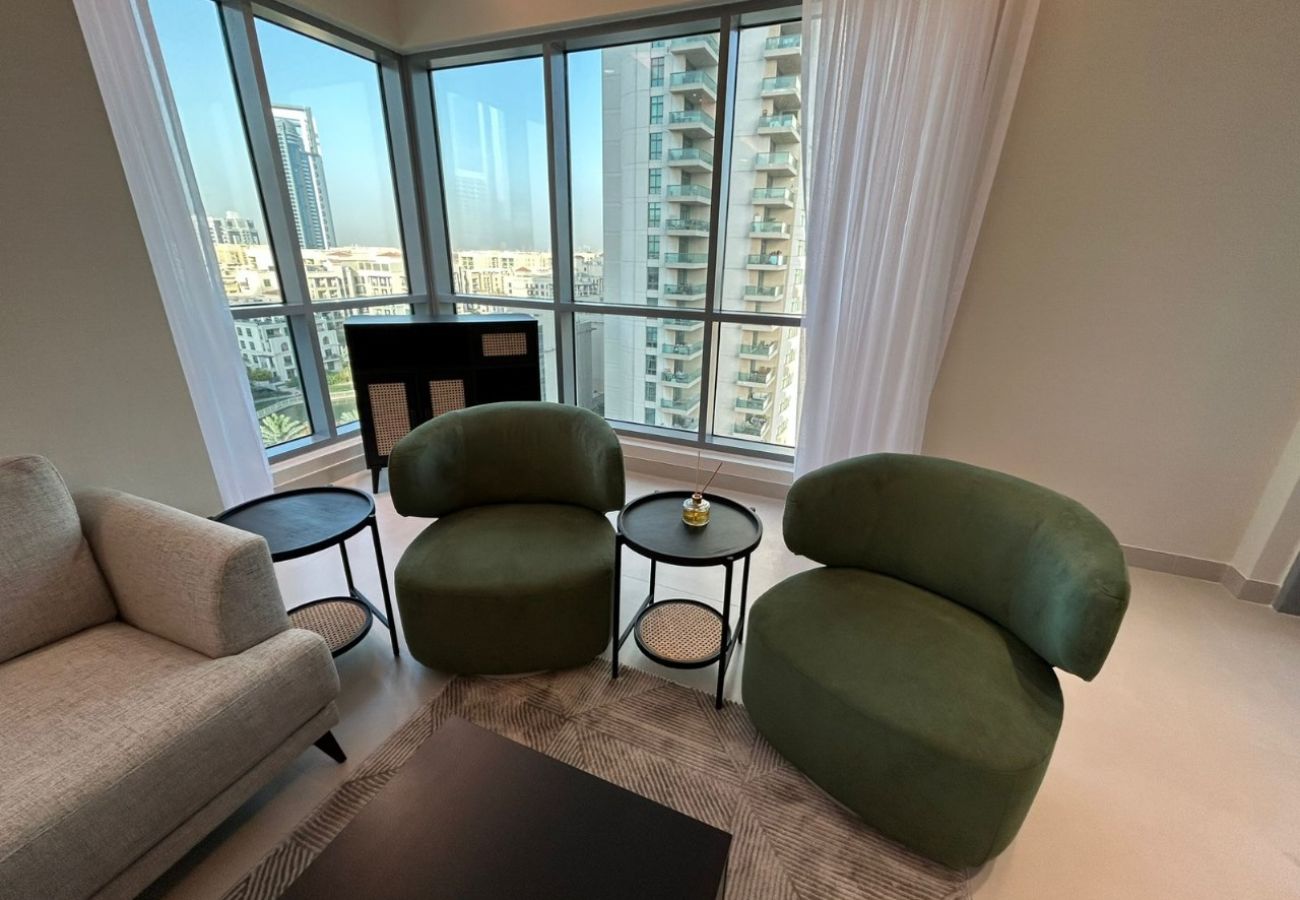 Apartment in Dubai - Elegant 2 BHK Apartment in Dubai with Gym & Swimming Pool Access