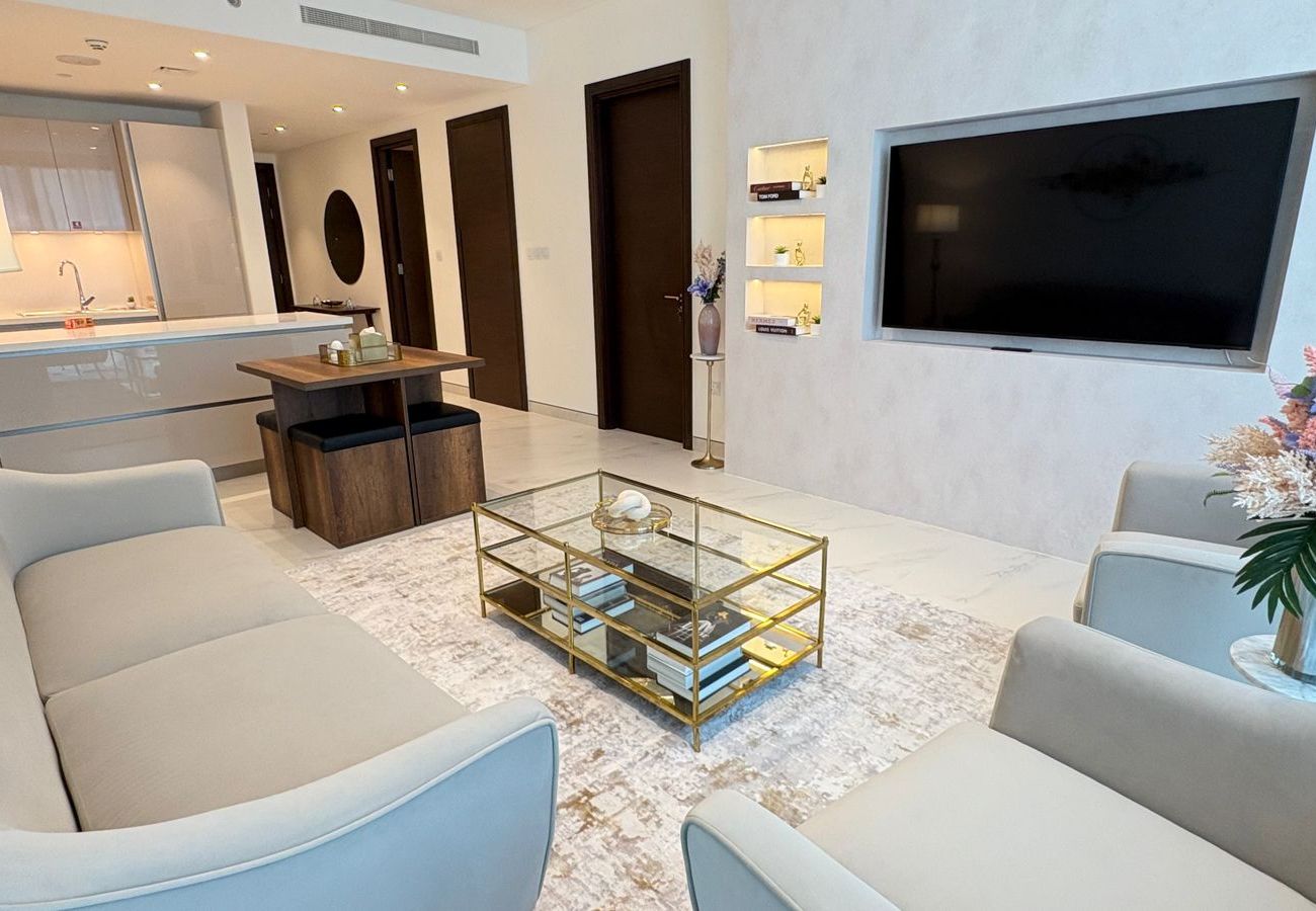 Apartment in Dubai - Spacious 2 BHK Apartment in Dubai | Fully Furnished | Gym, Pool & More