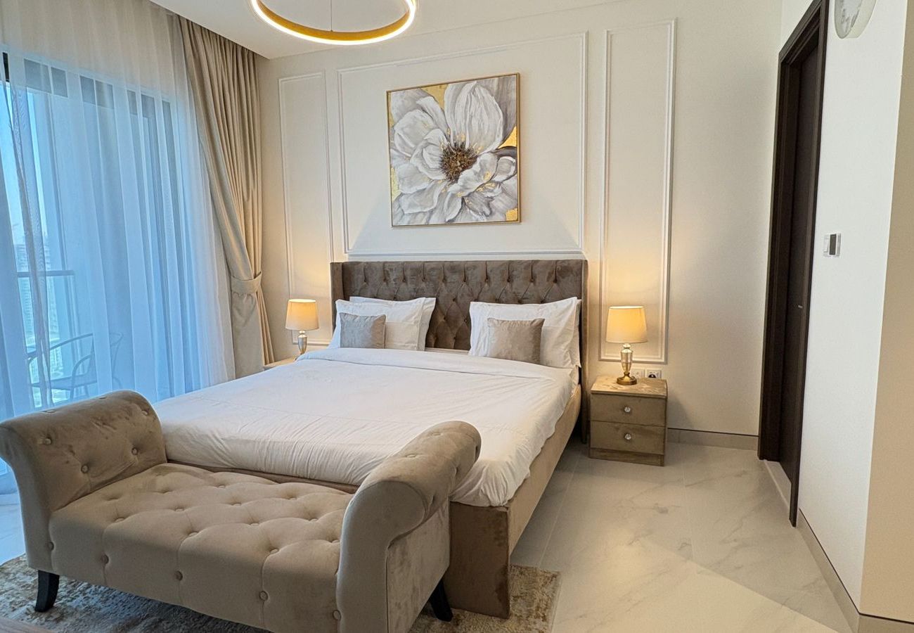 Apartment in Dubai - Spacious 2 BHK Apartment in Dubai | Fully Furnished | Gym, Pool & More