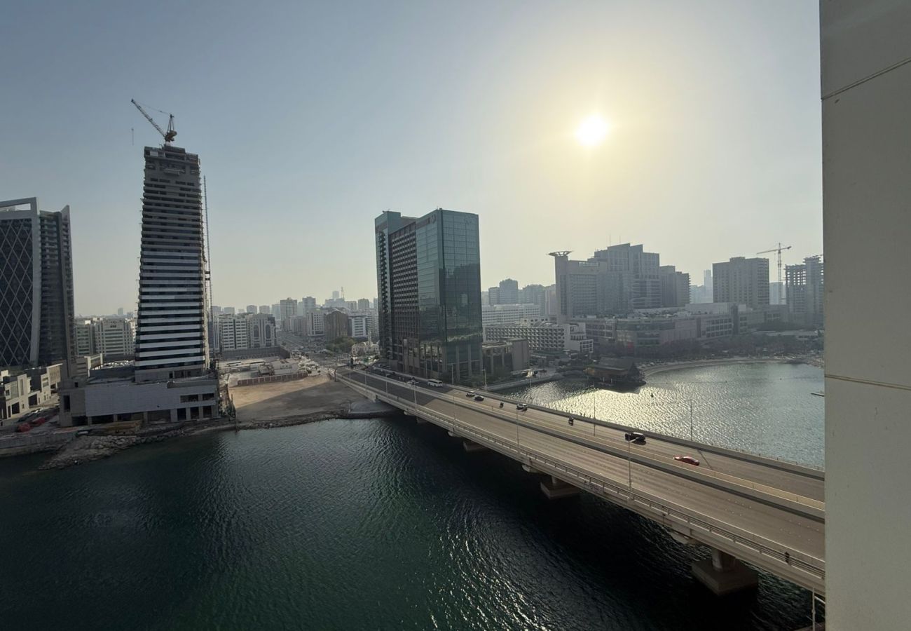 Apartment in Abu Dhabi - Elegant 1br Apt with balcony | Al Maryah Vista 1 