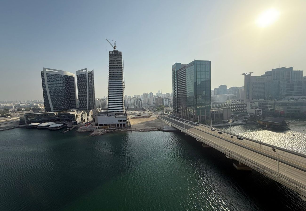 Apartment in Abu Dhabi - Elegant 1br Apt with balcony | Al Maryah Vista 1