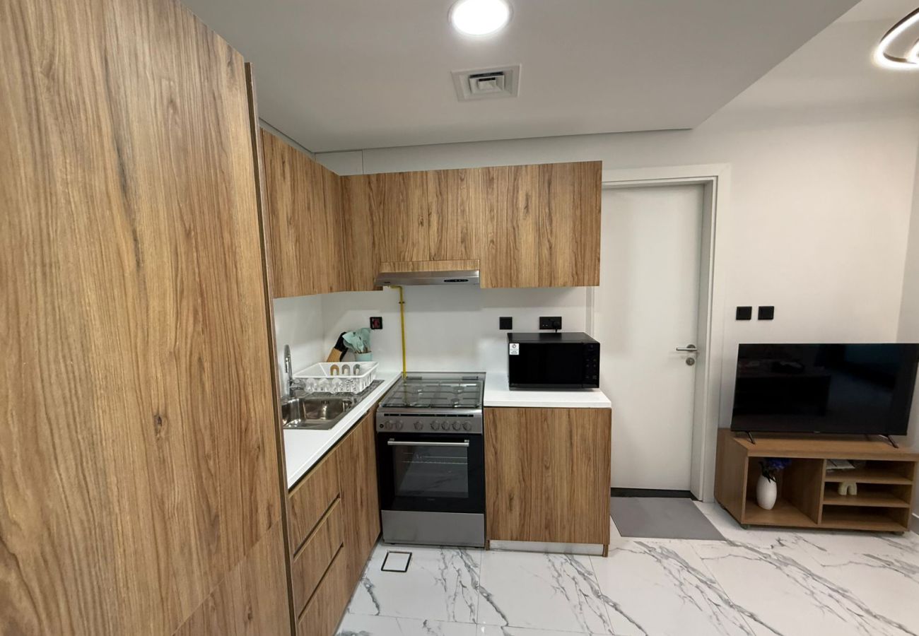 Apartment in Abu Dhabi - Elegant 1br Apt with balcony | Al Maryah Vista 1