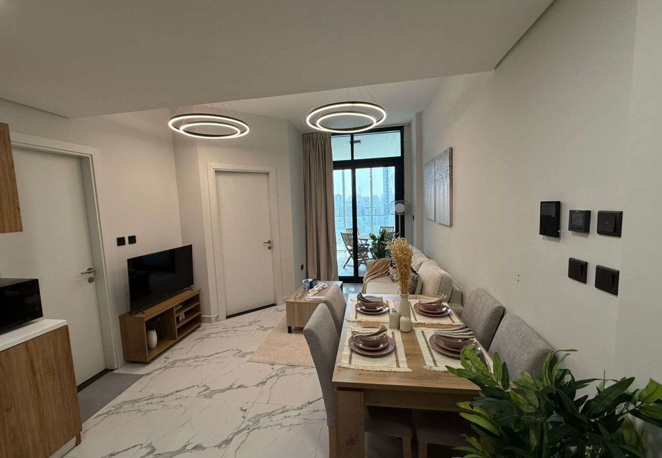 Apartment in Abu Dhabi - Elegant 1br Apt with balcony | Al Maryah Vista 1