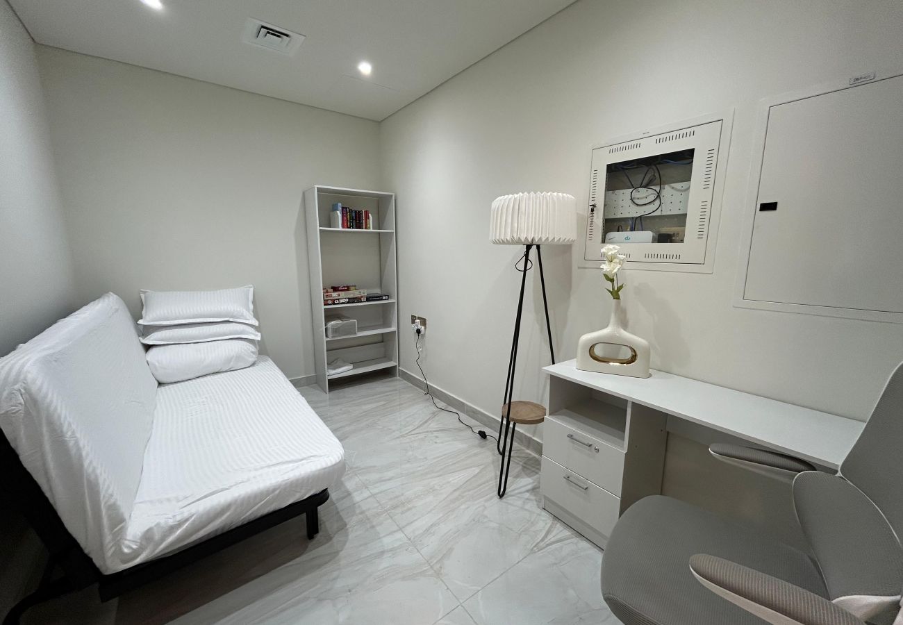Apartment in Dubai -  Elegant 2BHK + Private Office in Al Furjan  Apartment in Dubai -  Elegant 2BHK + Private Office in Al Furjan