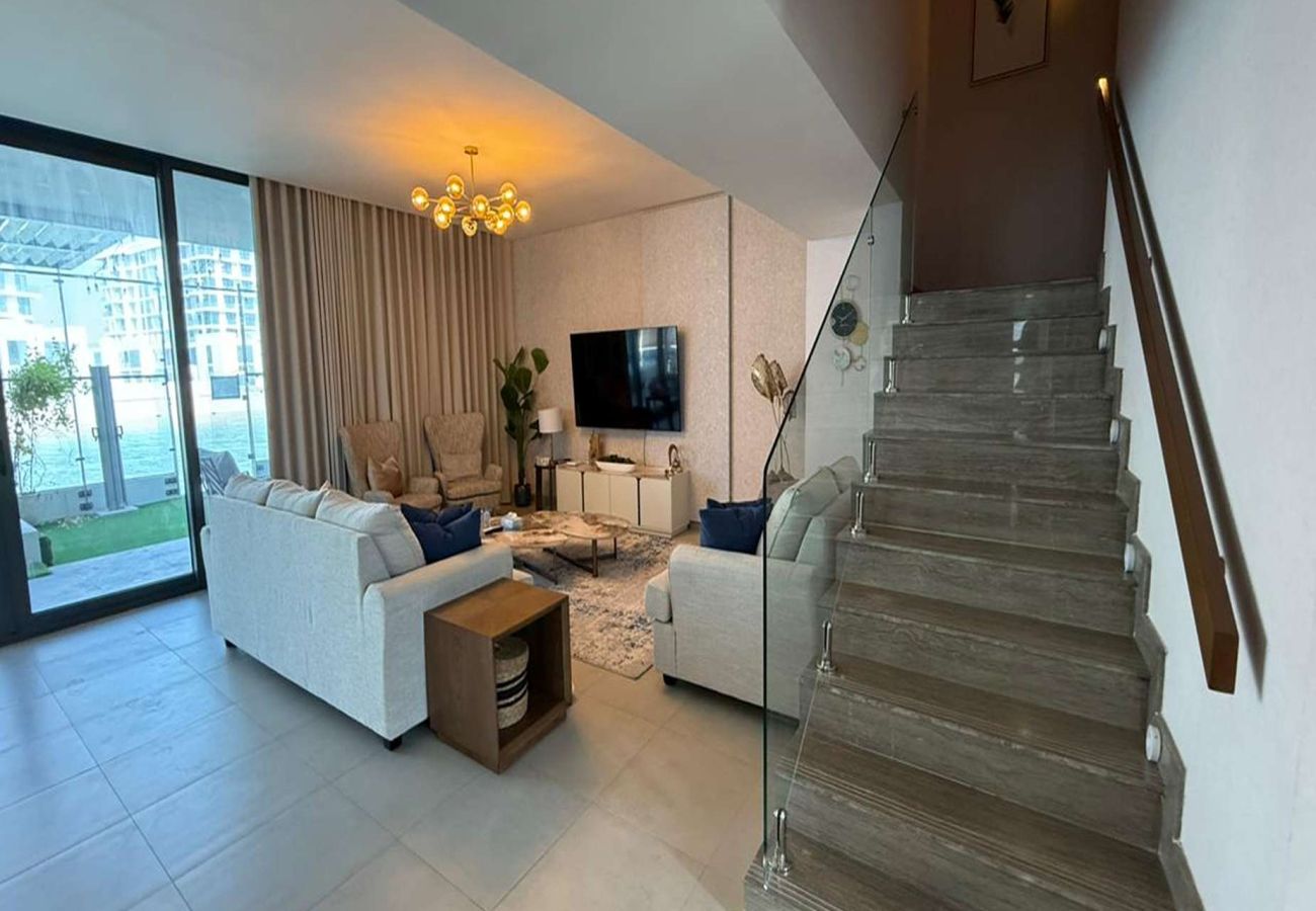 Villa in Ajmal Makan - Luxury 5BR Villa | Private Pool & Beach Access Villa in Ajmal Makan - Luxury 5BR Villa | Private Pool & Beach Access