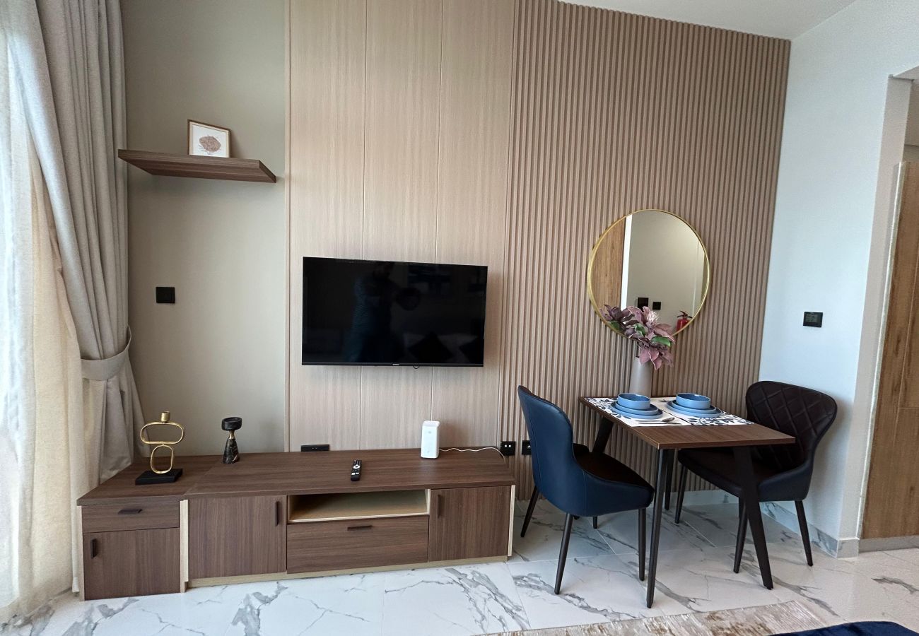 Studio in Abu Dhabi - Elegant Studio Apt with balcony | Al Maryah Vista 1 