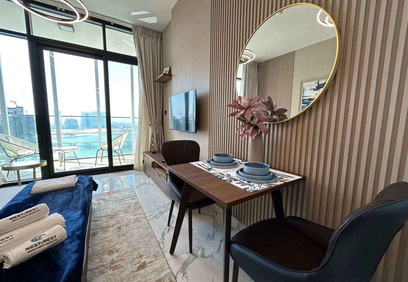 Studio in Abu Dhabi - Elegant Studio Apt with balcony | Al Maryah Vista 1 