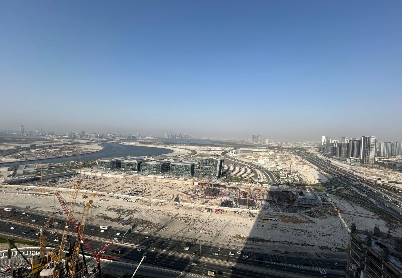 Apartment in Dubai -  Stylish 01 BHK in DAMAC, Business Bay | 🏊♂️ Gym | Pool | Balcony | All Essentials Included Apartment in Dubai -  Stylish 01 BHK in DAMAC, Business Bay | 🏊♂️ Gym | Pool | Balcony | All Essentials Included
