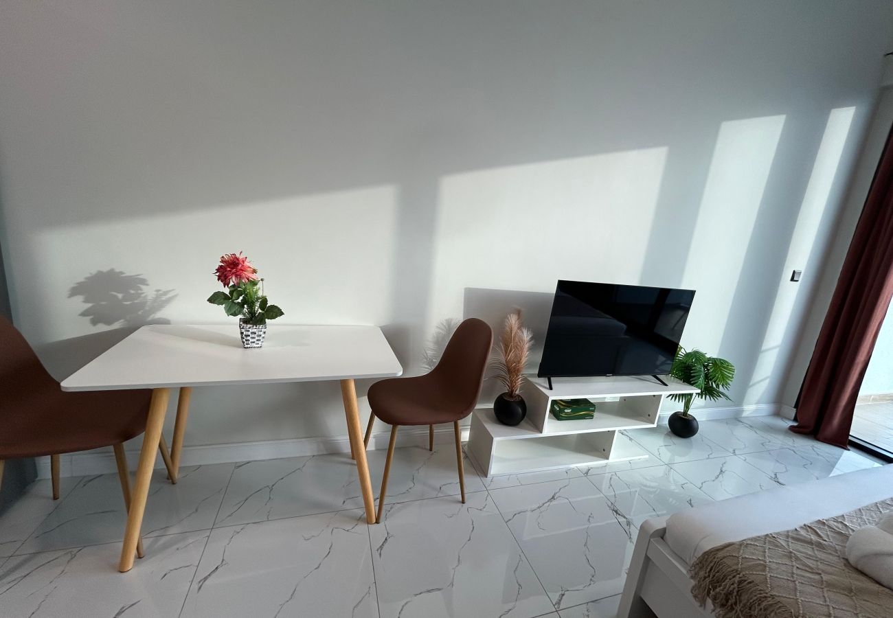 Studio in Dubai - Modern Studio Apt in Jabel Ali Near Metro