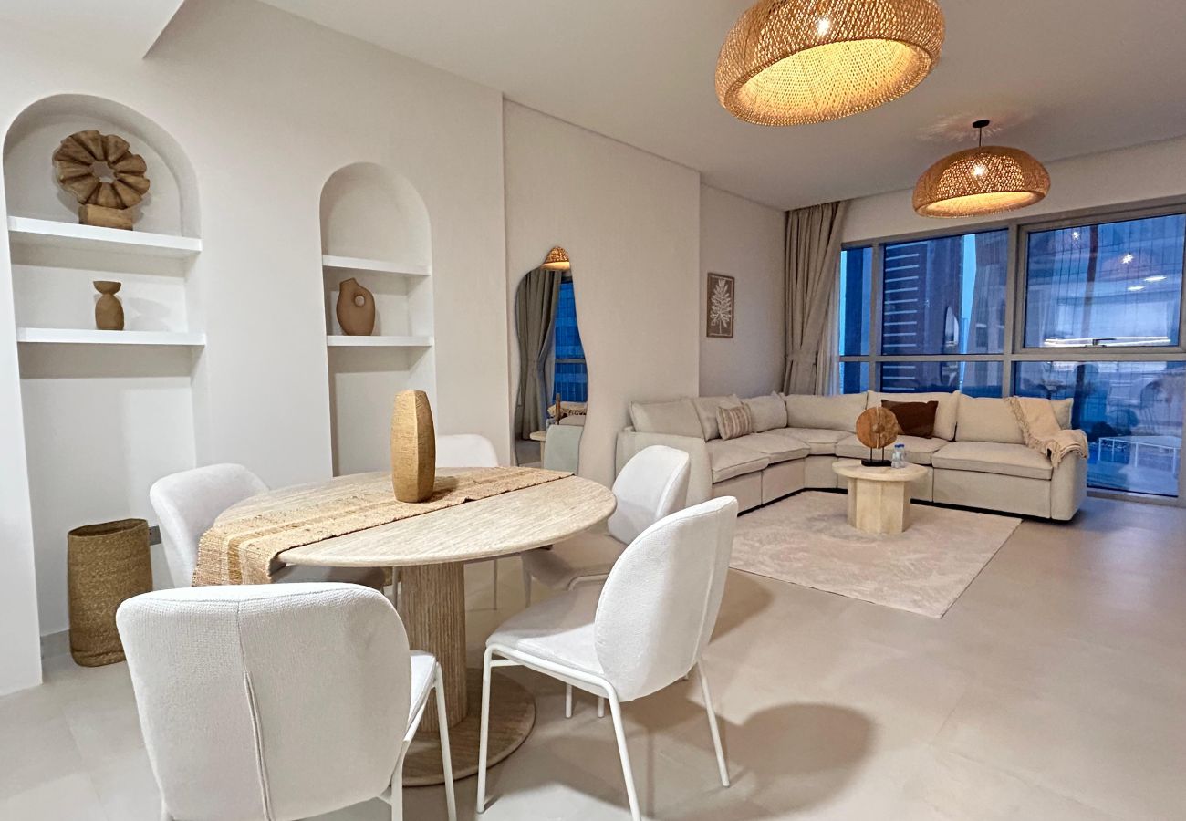 Apartment in Abu Dhabi - 🏡 Your Stylish 1 BHK Retreat in Radiant Viewz, Abu Dhabi | Fully Furnished | Prime Location 🌆