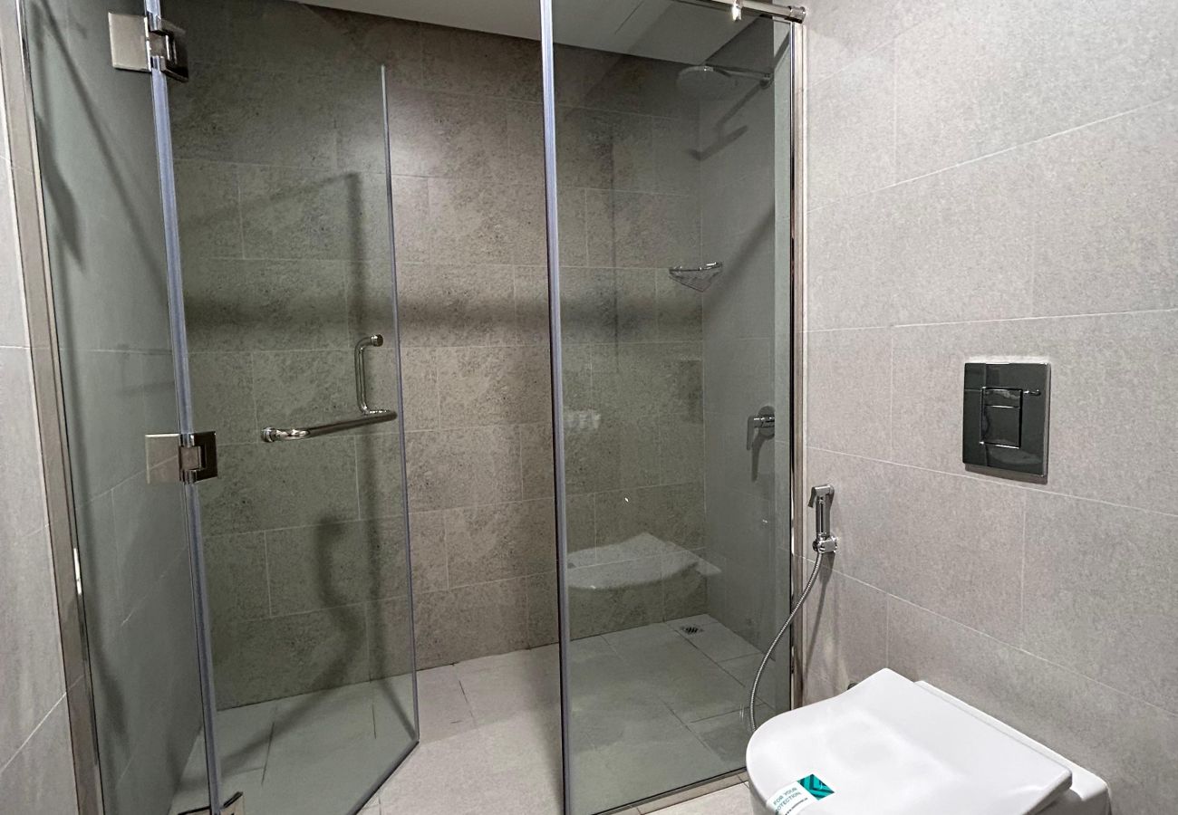 Apartment in Abu Dhabi - Chic 1 BHK Retreat in Radiant Viewz, Abu Dhabi | Fully Furnished | Prime Location